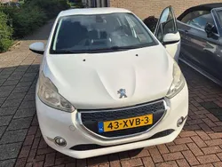 Wit Gebruikt 2012 Peugeot 208 Hatchback | € 2.650 (Iets duurder)