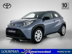 Grijs, metallic lak Nieuw 2025 Toyota Aygo Play Hatchback | € 20.345 (Goede deal)