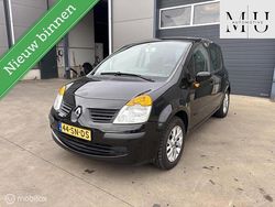 Zwart Gebruikt 2006 Renault Modus MPV | € 1.950 (Eerlijke prijs)