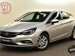Grijs Gebruikt 2017 Opel Astra Edition Hatchback | € 13.250 (Eerlijke prijs)