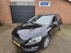 Zwart Gebruikt 2016 Volvo V60 Momentum Stationwagen | € 6.450 (Super prijs)