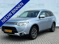 Grijs Gebruikt 2015 Mitsubishi Outlander P-HEV Edition SUV | € 15.500 (Goede deal)