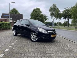 Zwart Gebruikt 2008 Opel Corsa Cosmo MPV | € 1.750 (Eerlijke prijs)