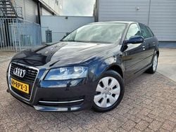 Zwart Gebruikt 2011 Audi A3 Attraction Hatchback | € 6.999 (Iets duurder)