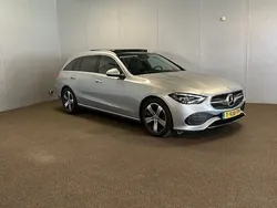 Grijs Gebruikt 2022 Mercedes C220 Avantgarde Stationwagen | € 46.250 (Iets duurder)