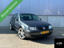 Blauw Gebruikt 2002 VW Bora Sportline Sedan | € 750 (Eerlijke prijs)