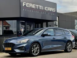 Blauw, metallic lak Gebruikt 2020 Ford Focus ST-Line Stationwagen | € 12.900 (Eerlijke prijs)