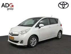 Wit Gebruikt 2011 Toyota Verso-S MPV | € 10.950 (Eerlijke prijs)