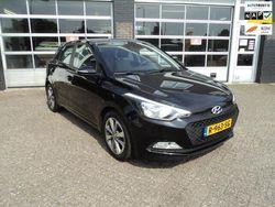 Zwart Gebruikt 2015 Hyundai i20 Hatchback | € 7.250 (Eerlijke prijs)