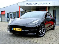 Zwart, metallic lak Gebruikt 2019 Tesla Model 3 Long Range Sedan | € 19.450 (Goede deal)