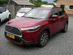 Rood Gebruikt 2024 Toyota Corolla Hybrid Hatchback | € 32.900 (Eerlijke prijs)