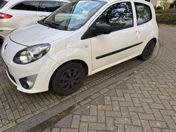 Wit Gebruikt 2011 Renault Twingo Authentique Hatchback | € 2.250 (Eerlijke prijs)