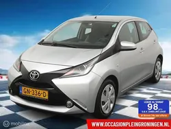 Grijs Gebruikt 2015 Toyota Aygo X-play Hatchback | € 5.950 (Eerlijke prijs)