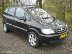 Zwart Gebruikt 2004 Opel Zafira MPV | € 975 (Goede deal)