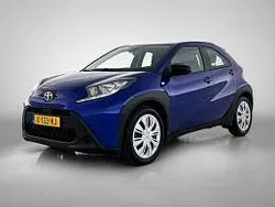 Blauw Gebruikt 2024 Toyota Aygo Play Hatchback | € 19.245 (Goede deal)