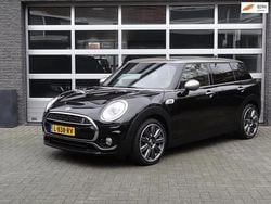 Zwart (metallic) Gebruikt 2019 Mini Cooper Clubman Stationwagen | € 23.750 (Eerlijke prijs)