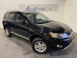 Zwart, metallic lak Gebruikt 2008 Mitsubishi Outlander Intense+ SUV | € 7.280 (Eerlijke prijs)