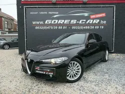 Zwart Gebruikt 2016 Alfa Romeo Giulia Sedan | € 21.399 (Eerlijke prijs)