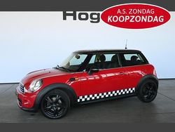 Rood Gebruikt 2013 Mini ONE Business Hatchback | € 5.440 (Eerlijke prijs)