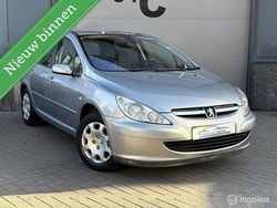 Grijs (metallic) Gebruikt 2005 Peugeot 307 Griffe Hatchback | € 2.650 (Eerlijke prijs)