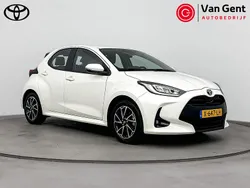 Wit Gebruikt 2023 Toyota Yaris Hybrid Hatchback | € 22.999 (Eerlijke prijs)