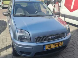 Grijs Gebruikt 2004 Ford Fusion Futura MPV | € 1.300 (Eerlijke prijs)