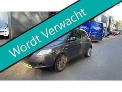 Grijs Gebruikt 2012 Lancia Ypsilon Platinum Hatchback | € 5.745 (Eerlijke prijs)