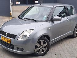 Grijs Gebruikt 2005 Suzuki Swift Hatchback | € 1.950 (Iets duurder)