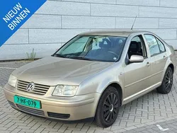 Beige Gebruikt 2001 VW Bora Comfortline Sedan | € 1.277 (Eerlijke prijs)