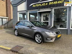 Grijs, metallic lak Gebruikt 2016 Seat Leon ST FR Stationwagen | € 11.999 (Goede deal)