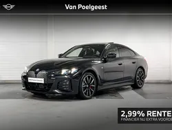 Saphirschwarz (donker zwart) Gebruikt 2024 BMW i4 Comfort Edition Sedan | € 64.900 (Eerlijke prijs)