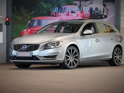 Grijs, metallic lak Gebruikt 2014 Volvo V60 Summum Stationwagen | € 18.950