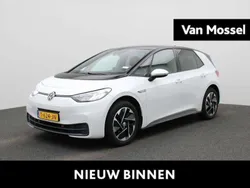 Wit Gebruikt 2023 VW ID.3 Pro Hatchback | € 28.900 (Duur)