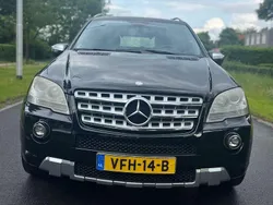Zwart Gebruikt 2010 Mercedes ML300 SUV | € 12.999