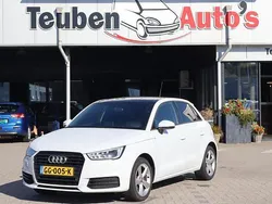 Wit Gebruikt 2015 Audi A1 Sportback Design Hatchback | € 15.985 (Iets duurder)