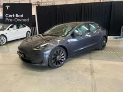 Zilver, metallic lak Gebruikt 2021 Tesla Model 3 Performance Sedan | € 32.700 (Eerlijke prijs)