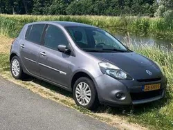 Grijs Gebruikt 2011 Renault Clio II Collection Hatchback | € 3.500 (Eerlijke prijs)