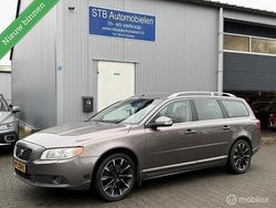 Grijs Gebruikt 2008 Volvo V70 Summum Stationwagen | € 3.999