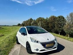 Wit Gebruikt 2013 Peugeot 208 Hatchback | € 6.900 (Goede deal)