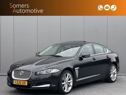 Grijs, metallic lak Gebruikt 2015 Jaguar XF Sedan | € 17.950 (Iets duurder)