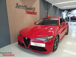 Rood Gebruikt 2018 Alfa Romeo Giulia Veloce Sedan | € 29.995 (Iets duurder)