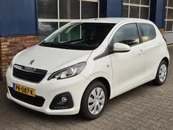 Wit Gebruikt 2017 Peugeot 108 Envy Hatchback | € 5.750 (Eerlijke prijs)