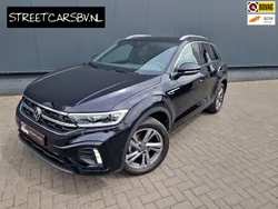 Zwart Gebruikt 2024 VW T-Roc R-line SUV | € 34.950 (Eerlijke prijs)