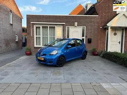 Blauw Gebruikt 2010 Toyota Aygo Comfort Hatchback | € 2.750 (Eerlijke prijs)