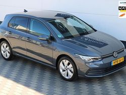 Grijs (metallic) Gebruikt 2020 VW Golf VII Life Hatchback | € 18.445 (Eerlijke prijs)