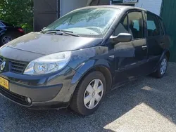 Grijs Gebruikt 2006 Renault Scénic II Authentique MPV | € 899 (Goede deal)