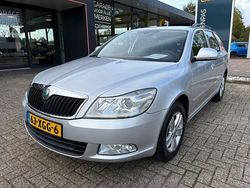 Grijs Gebruikt 2012 Skoda Octavia Business Line Stationwagen | € 3.950 (Goede deal)