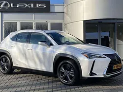 Wit Gebruikt 2022 Lexus UX 250h Luxury Line SUV | € 34.400 (Eerlijke prijs)