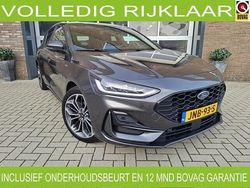 Grijs Gebruikt 2023 Ford Focus ST-Line X Hatchback | € 24.950 (Eerlijke prijs)