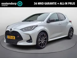 Wit Gebruikt 2023 Toyota Yaris Hybrid Sport Hatchback | € 27.740 (Eerlijke prijs)
